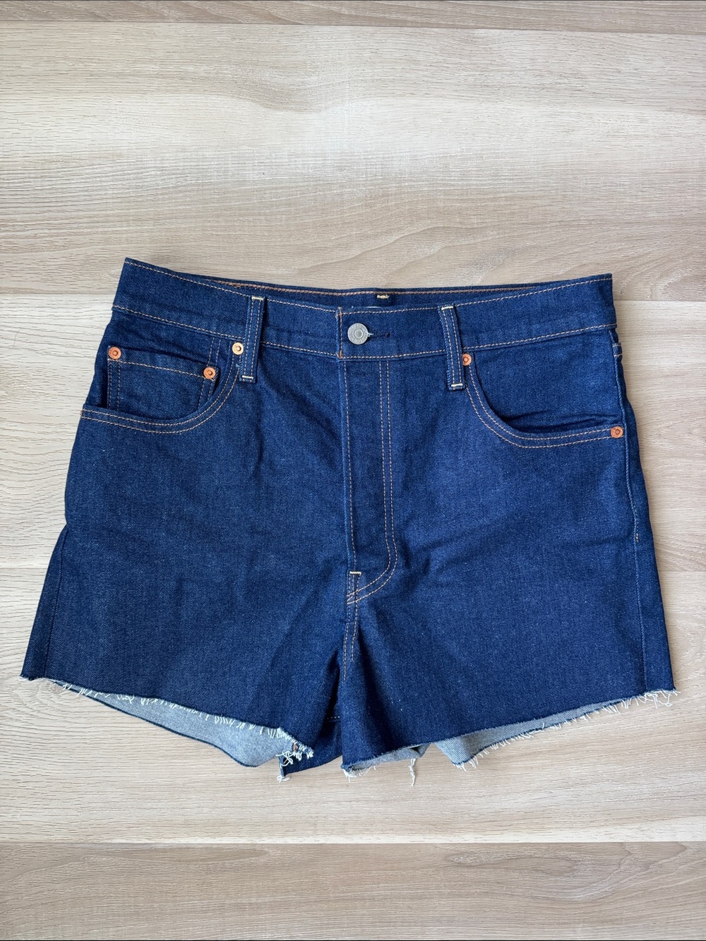 Levi’s - Ribcage Short Denim Shorts